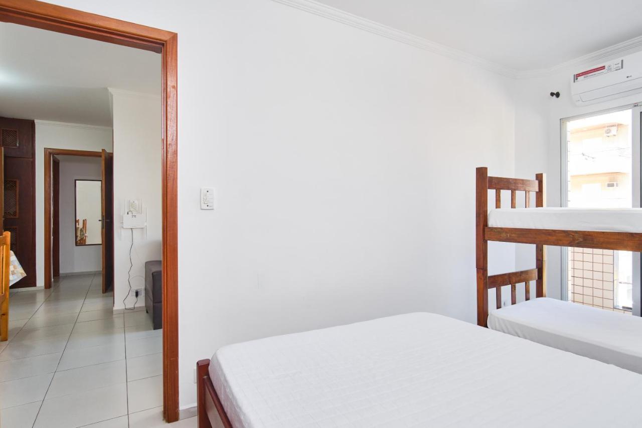 Apartamento Lenamar II: Beachside Comfort with AC & Wi-Fi Apartment Ubatuba Exterior photo